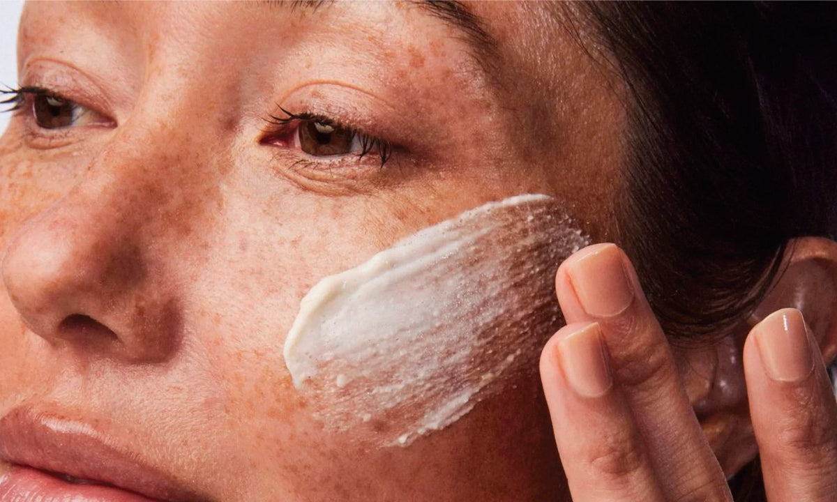 Mineral vs Chemical Sunscreen: Differences, Benefits & How to Choose