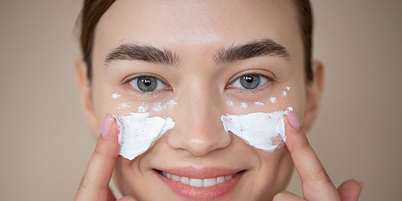 Mineral vs Chemical Sunscreen: Differences, Benefits & How to Choose